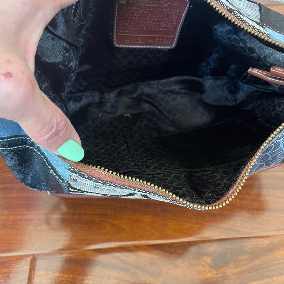 Classic coach purse - Picture 10 of 10